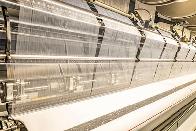Knitting machine