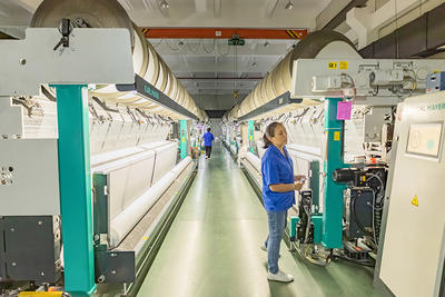 Knitting machine